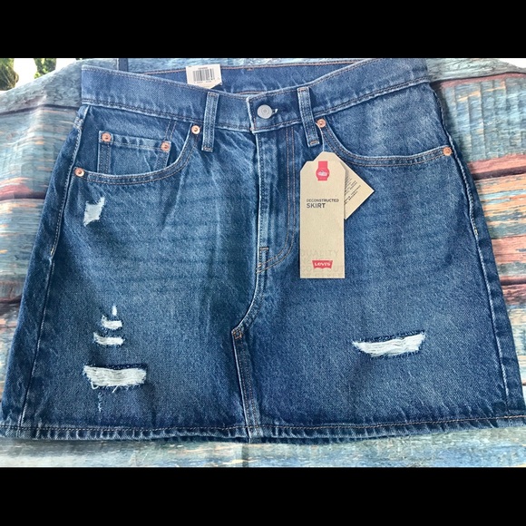 Levi's Dresses & Skirts - Levi’s women’s 6 Deconstructed denim skirt